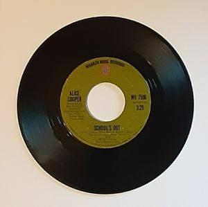 Vintage 1972 Alice Cooper 7" Vinyl Record